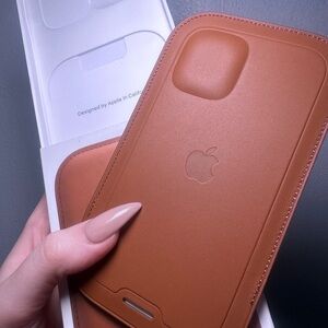 Apple Leather MagSafe Wallet - Brown